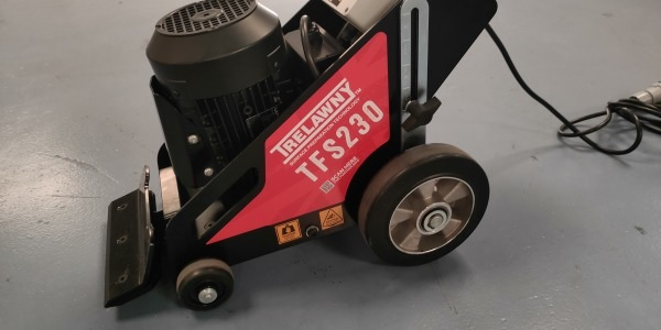 Decapador / rasqueta eléctrico para retirar pavimentos TFS230